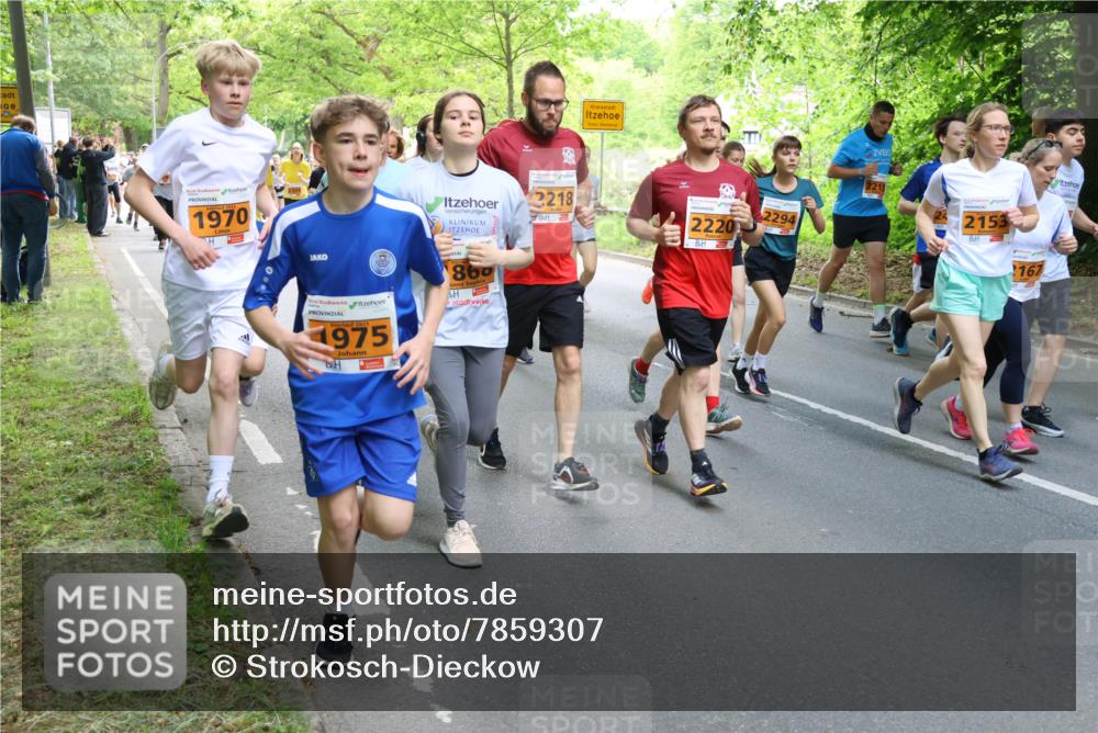 17.05.2025 - Störlauf Strokosch-Dieckow http://msf.ph/oto/7859307 17.05.2025 15:01:42 Laufen 1970, 2348, 2025, 1975, 2218, 2220, 2294, 860, 2153, 167 meine-sportfotos.de