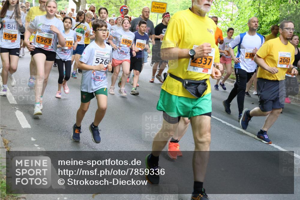17.05.2025 - Störlauf Strokosch-Dieckow http://msf.ph/oto/7859336 17.05.2025 15:01:53 Laufen 10, 1954, 1963, 176, 66, 5264, 1890, 1, 1919, 2337, 215, 2067 meine-sportfotos.de