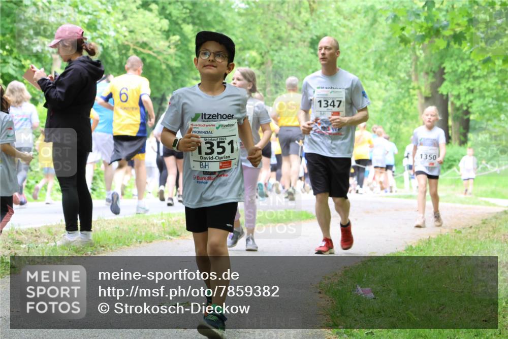 17.05.2025 - Störlauf Strokosch-Dieckow http://msf.ph/oto/7859382 17.05.2025 15:02:28 Laufen 2025, 1351, 1347, 1350 meine-sportfotos.de