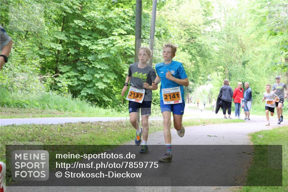 17.05.2025 - Störlauf Strokosch-Dieckow http://msf.ph/oto/7859775 17.05.2025 15:22:31 Laufen 2137, 2141 meine-sportfotos.de