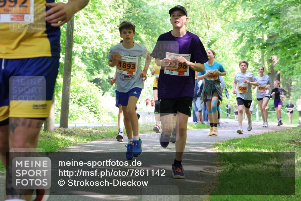 17.05.2025 - Störlauf Strokosch-Dieckow http://msf.ph/oto/7861142 17.05.2025 15:27:30 Laufen 1893, 2298, 2228, 2265 meine-sportfotos.de