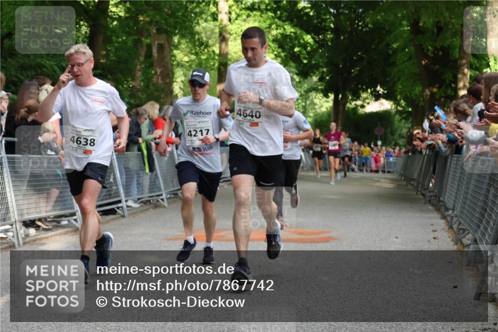 17.05.2025 - Störlauf Strokosch-Dieckow http://msf.ph/oto/7867742 17.05.2025 18:49:02 Ziel 4217, 4640, 4638 meine-sportfotos.de