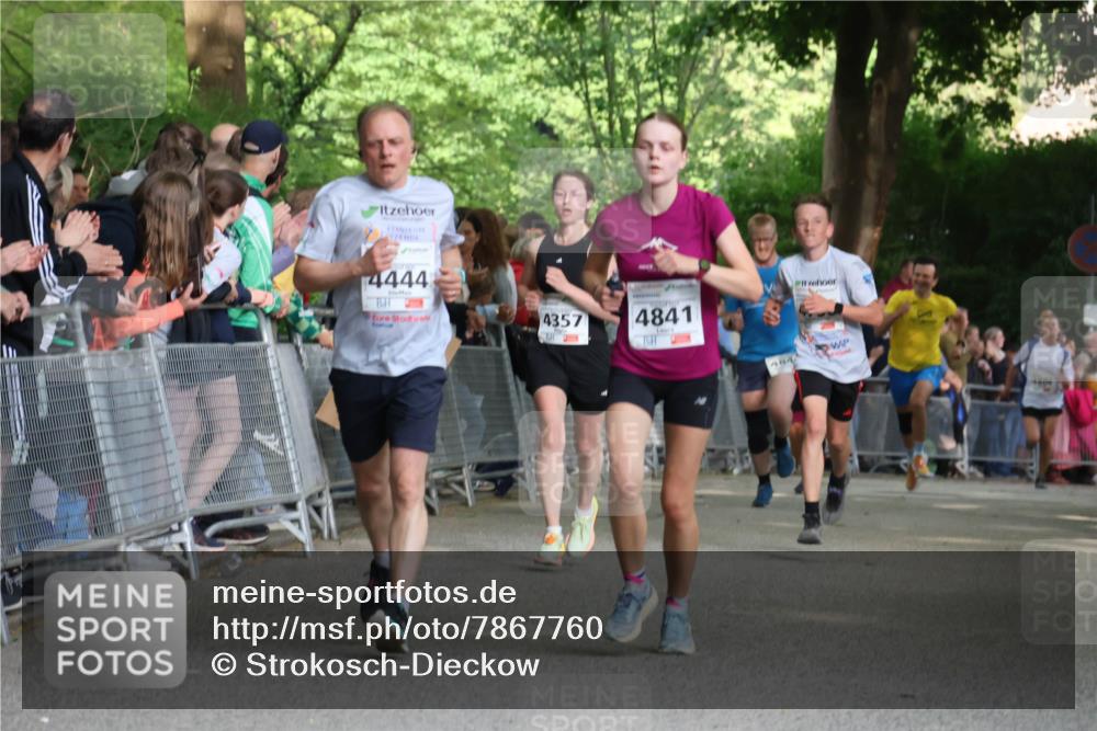 17.05.2025 - Störlauf Strokosch-Dieckow http://msf.ph/oto/7867760 17.05.2025 18:49:05 Ziel 4444, 4357, 4841, 357, 4806 meine-sportfotos.de