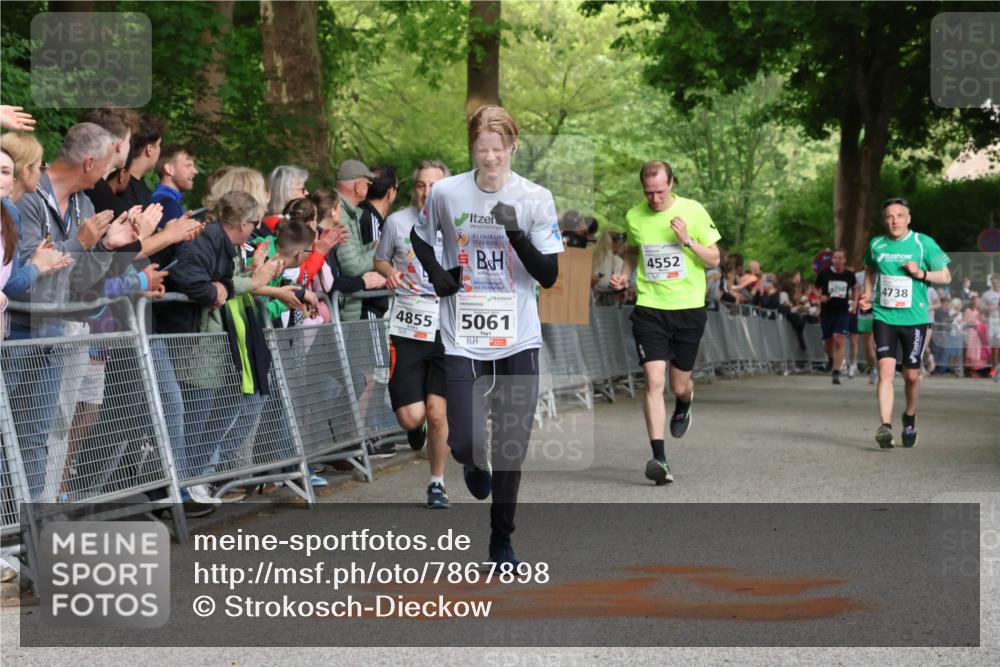 17.05.2025 - Störlauf Strokosch-Dieckow http://msf.ph/oto/7867898 17.05.2025 18:49:59 Ziel 4855, 5061, 4552, 4738 meine-sportfotos.de