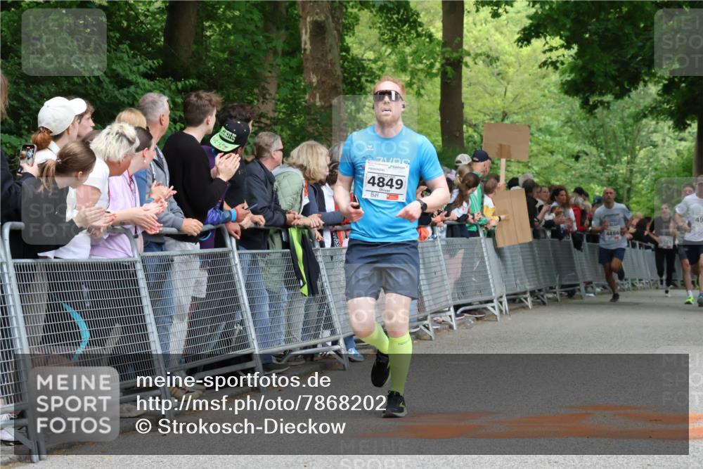 17.05.2025 - Störlauf Strokosch-Dieckow http://msf.ph/oto/7868202 17.05.2025 18:51:32 Ziel 4849, 4486, 1561, 49 meine-sportfotos.de