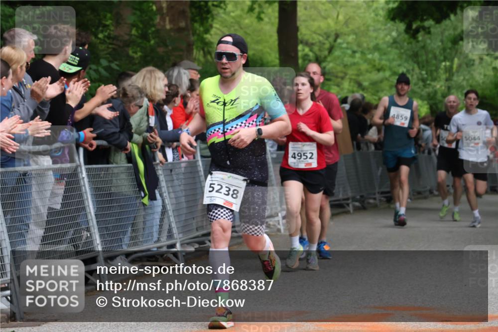 17.05.2025 - Störlauf Strokosch-Dieckow http://msf.ph/oto/7868387 17.05.2025 18:52:39 Ziel 5238, 4952, 4859, 5044 meine-sportfotos.de