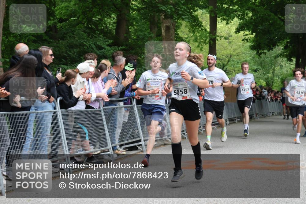 17.05.2025 - Störlauf Strokosch-Dieckow http://msf.ph/oto/7868423 17.05.2025 18:52:49 Ziel 75, 27, 11, 5058, 4763, 4316 meine-sportfotos.de