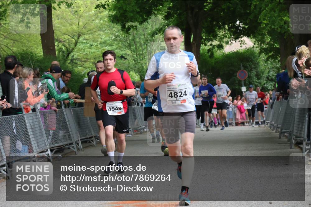 17.05.2025 - Störlauf Strokosch-Dieckow http://msf.ph/oto/7869264 17.05.2025 18:57:00 Ziel 4949, 44, 44, 4824, 4289 meine-sportfotos.de