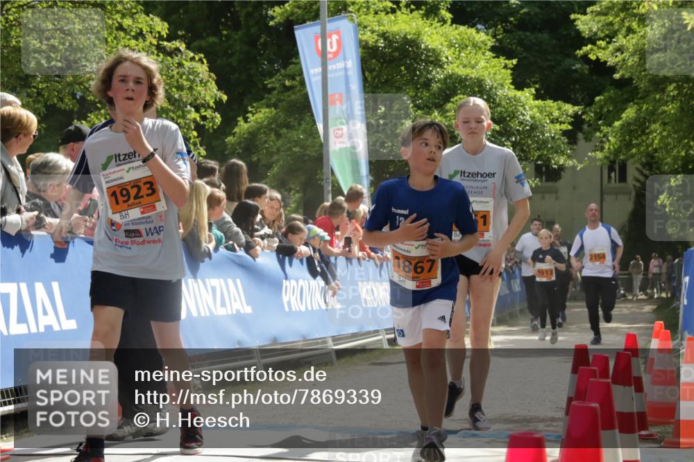 17.05.2025 - Störlauf H.Heesch http://msf.ph/oto/7869339 17.05.2025 15:28:38 Ziel  meine-sportfotos.de