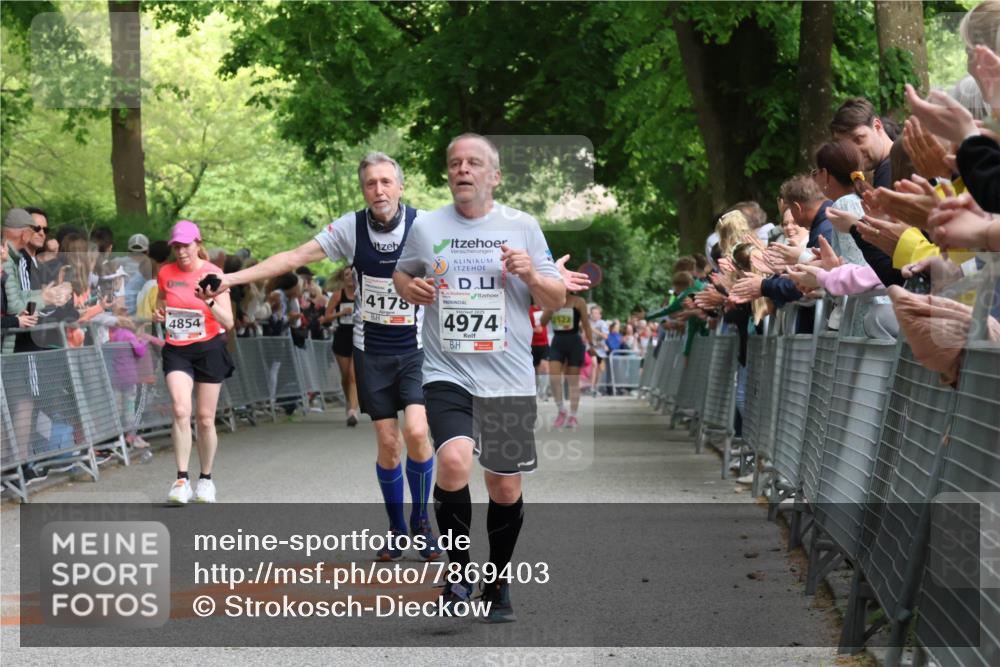 17.05.2025 - Störlauf Strokosch-Dieckow http://msf.ph/oto/7869403 17.05.2025 18:57:45 Ziel 4854, 4178, 4974, 12522 meine-sportfotos.de