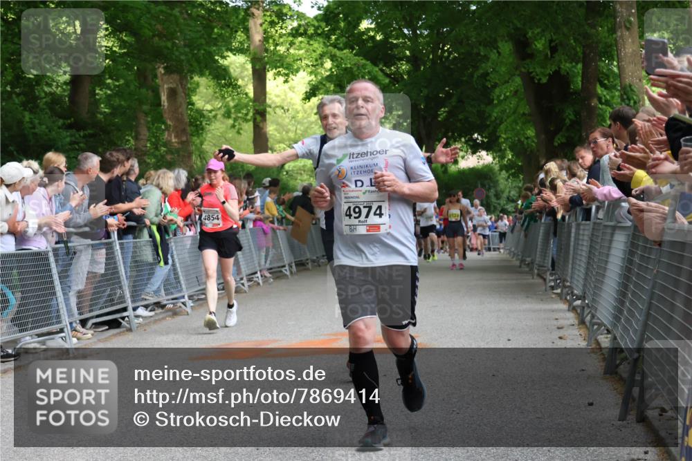 17.05.2025 - Störlauf Strokosch-Dieckow http://msf.ph/oto/7869414 17.05.2025 18:57:47 Ziel 4854, 4974, 2522 meine-sportfotos.de