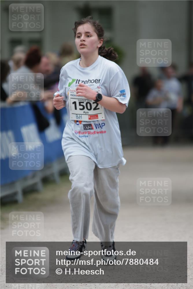 17.05.2025 - Störlauf H.Heesch http://msf.ph/oto/7880484 17.05.2025 15:00:13 Ziel  meine-sportfotos.de
