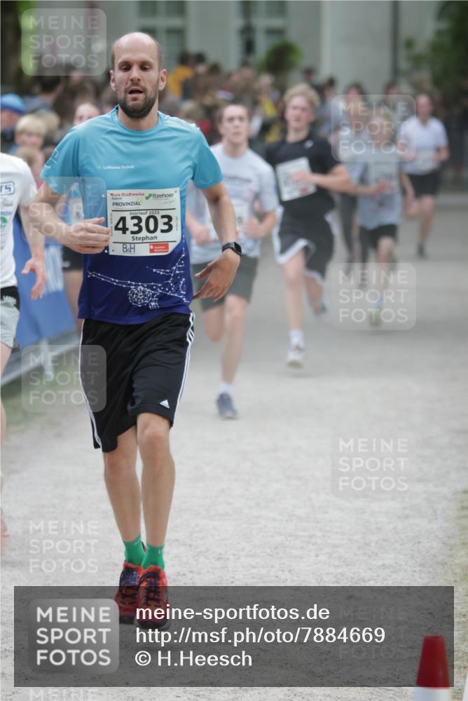 17.05.2025 - Störlauf H.Heesch http://msf.ph/oto/7884669 17.05.2025 18:57:00 Ziel  meine-sportfotos.de