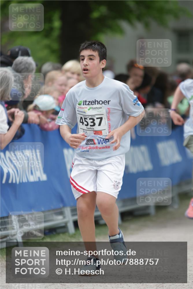 17.05.2025 - Störlauf H.Heesch http://msf.ph/oto/7888757 17.05.2025 19:04:50 Ziel  meine-sportfotos.de
