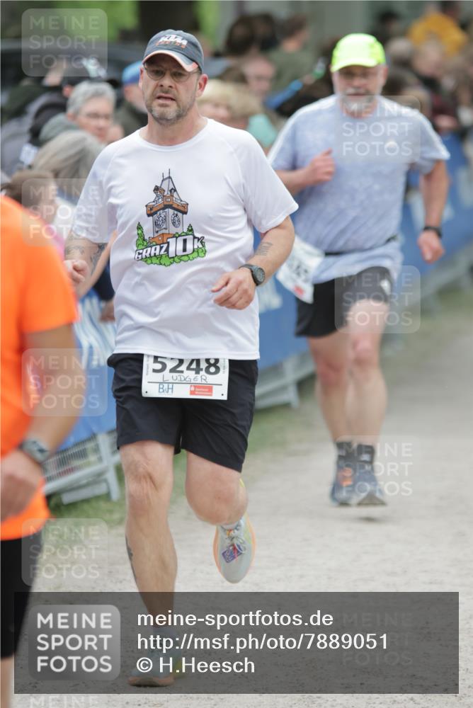 17.05.2025 - Störlauf H.Heesch http://msf.ph/oto/7889051 17.05.2025 19:05:47 Ziel  meine-sportfotos.de