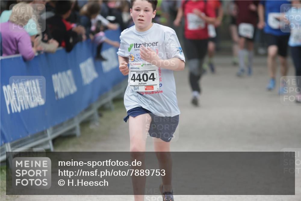 17.05.2025 - Störlauf H.Heesch http://msf.ph/oto/7889753 17.05.2025 19:07:15 Ziel  meine-sportfotos.de