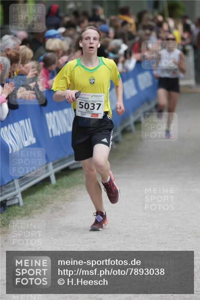 17.05.2025 - Störlauf H.Heesch http://msf.ph/oto/7893038 17.05.2025 18:49:50 Ziel  meine-sportfotos.de