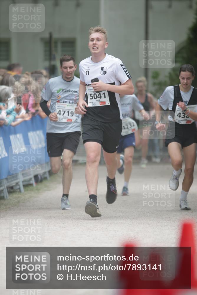 17.05.2025 - Störlauf H.Heesch http://msf.ph/oto/7893141 17.05.2025 18:50:43 Ziel  meine-sportfotos.de