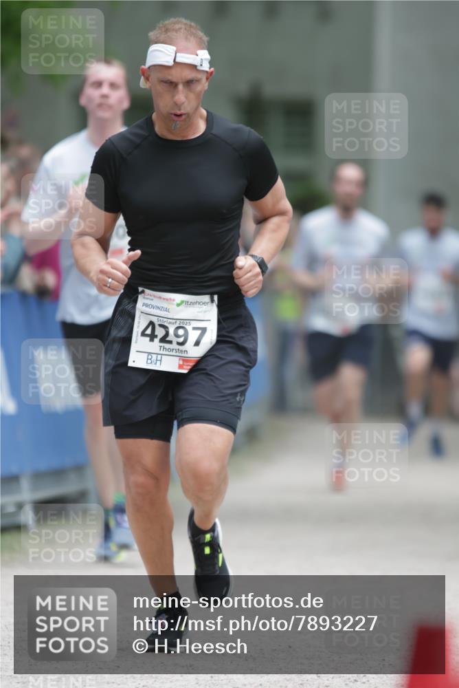 17.05.2025 - Störlauf H.Heesch http://msf.ph/oto/7893227 17.05.2025 18:51:36 Ziel  meine-sportfotos.de