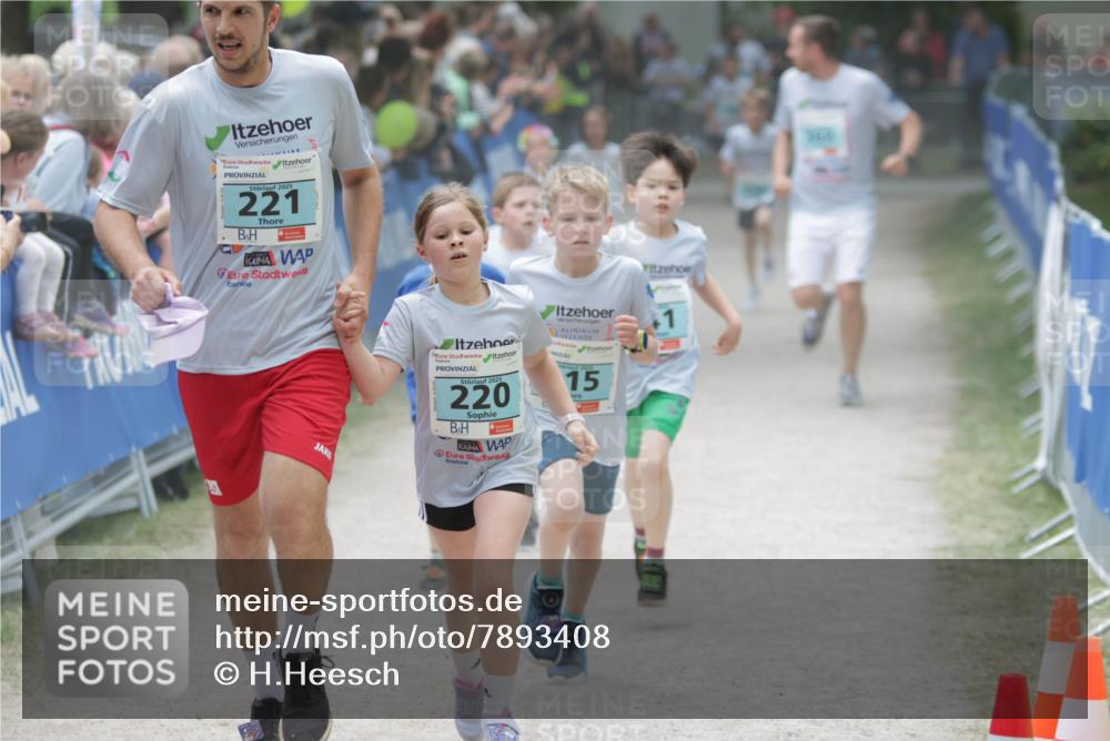 17.05.2025 - Störlauf H.Heesch http://msf.ph/oto/7893408 17.05.2025 13:42:17 Ziel 2025, 221, 2025, 220, 15 meine-sportfotos.de