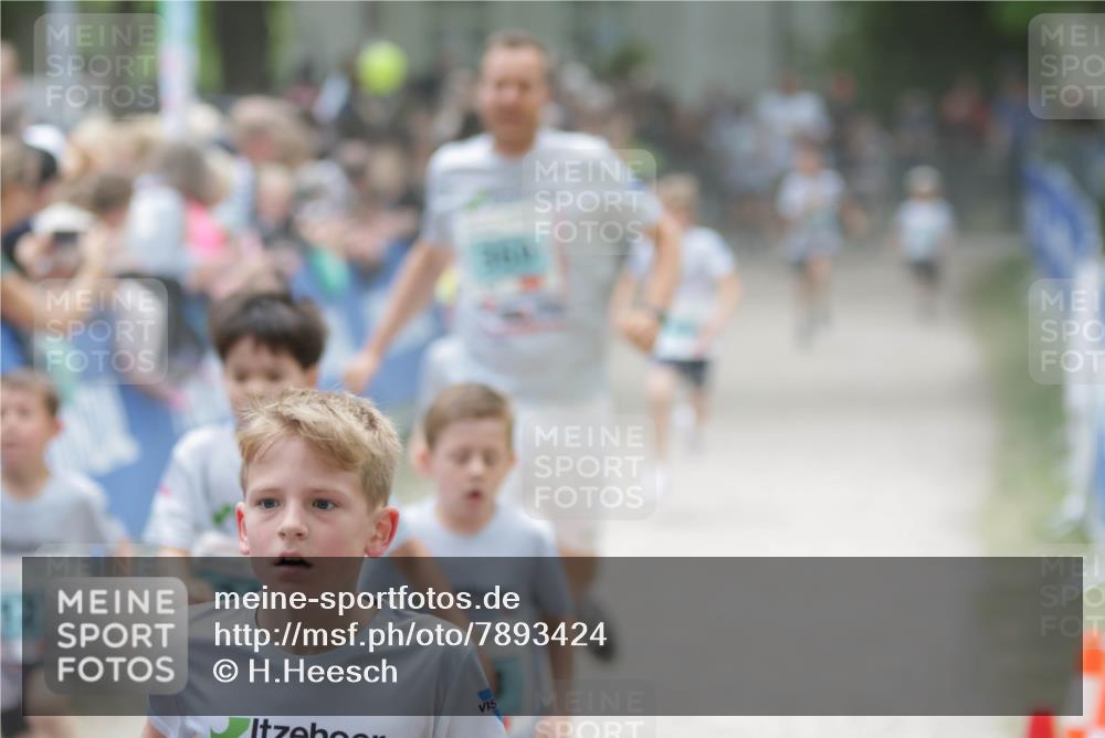 17.05.2025 - Störlauf H.Heesch http://msf.ph/oto/7893424 17.05.2025 13:42:20 Ziel 123 meine-sportfotos.de