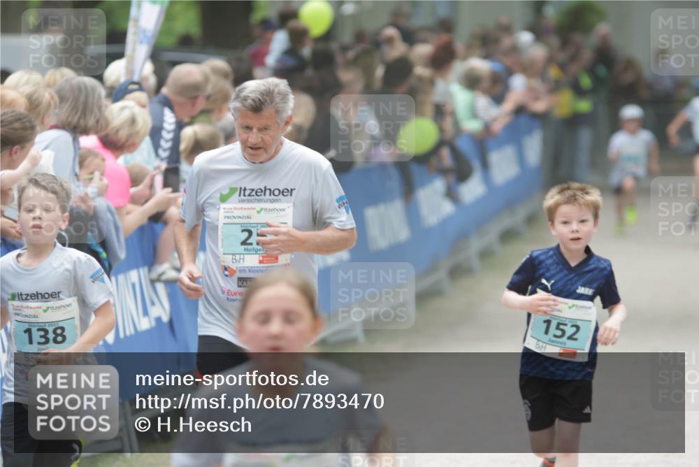 17.05.2025 - Störlauf H.Heesch http://msf.ph/oto/7893470 17.05.2025 13:42:33 Ziel 2025, 138, 20, 25, 152 meine-sportfotos.de