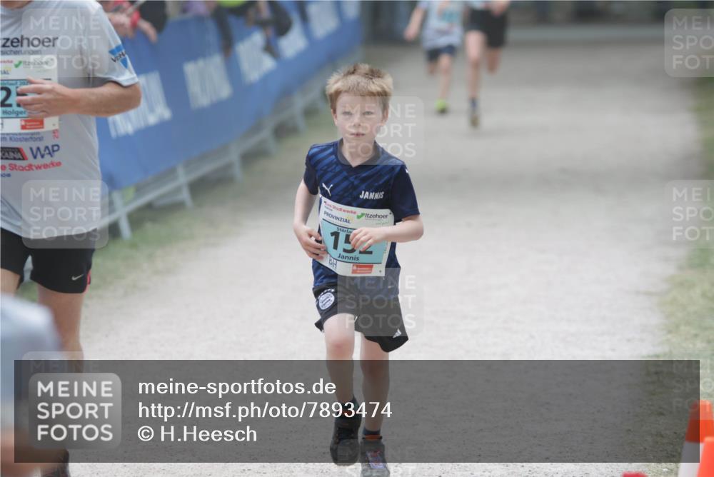 17.05.2025 - Störlauf H.Heesch http://msf.ph/oto/7893474 17.05.2025 13:42:34 Ziel 20, 2, 23, 152 meine-sportfotos.de