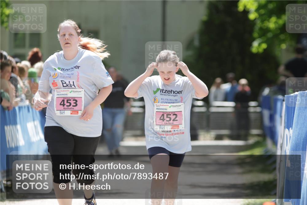 17.05.2025 - Störlauf H.Heesch http://msf.ph/oto/7893487 17.05.2025 14:03:22 Ziel 2025, 453, 2025, 452 meine-sportfotos.de