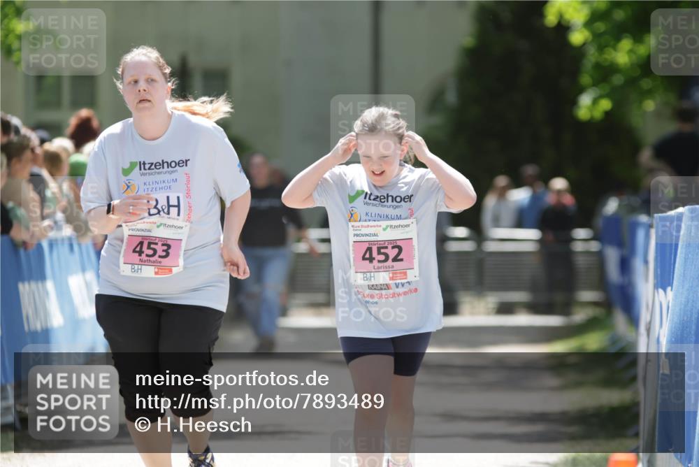17.05.2025 - Störlauf H.Heesch http://msf.ph/oto/7893489 17.05.2025 14:03:22 Ziel 2025, 453, 2025, 452 meine-sportfotos.de
