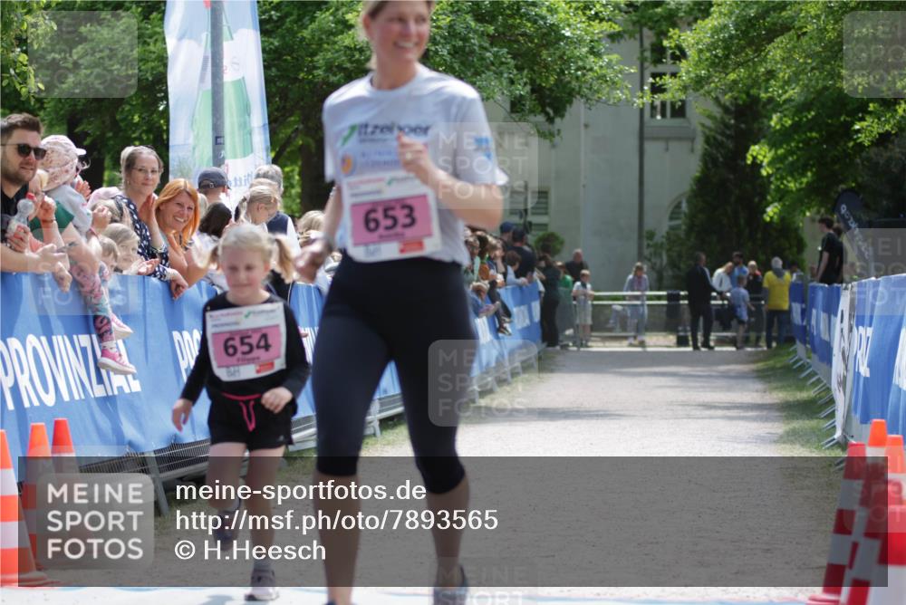 17.05.2025 - Störlauf H.Heesch http://msf.ph/oto/7893565 17.05.2025 14:05:01 Ziel 654, 653 meine-sportfotos.de
