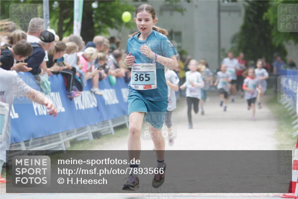 17.05.2025 - Störlauf H.Heesch http://msf.ph/oto/7893566 17.05.2025 13:43:04 Ziel 2025, 365 meine-sportfotos.de