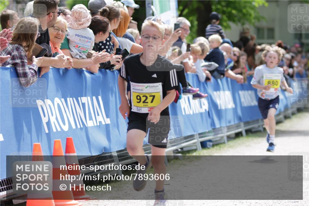 17.05.2025 - Störlauf H.Heesch http://msf.ph/oto/7893606 17.05.2025 14:08:36 Ziel 25, 880, 2025, 927 meine-sportfotos.de