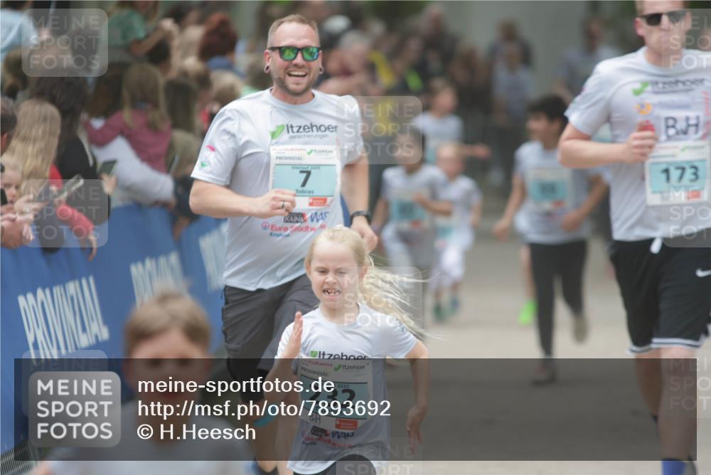 17.05.2025 - Störlauf H.Heesch http://msf.ph/oto/7893692 17.05.2025 13:43:44 Ziel 2025, 7, 173, 2025, 232, 2006 meine-sportfotos.de