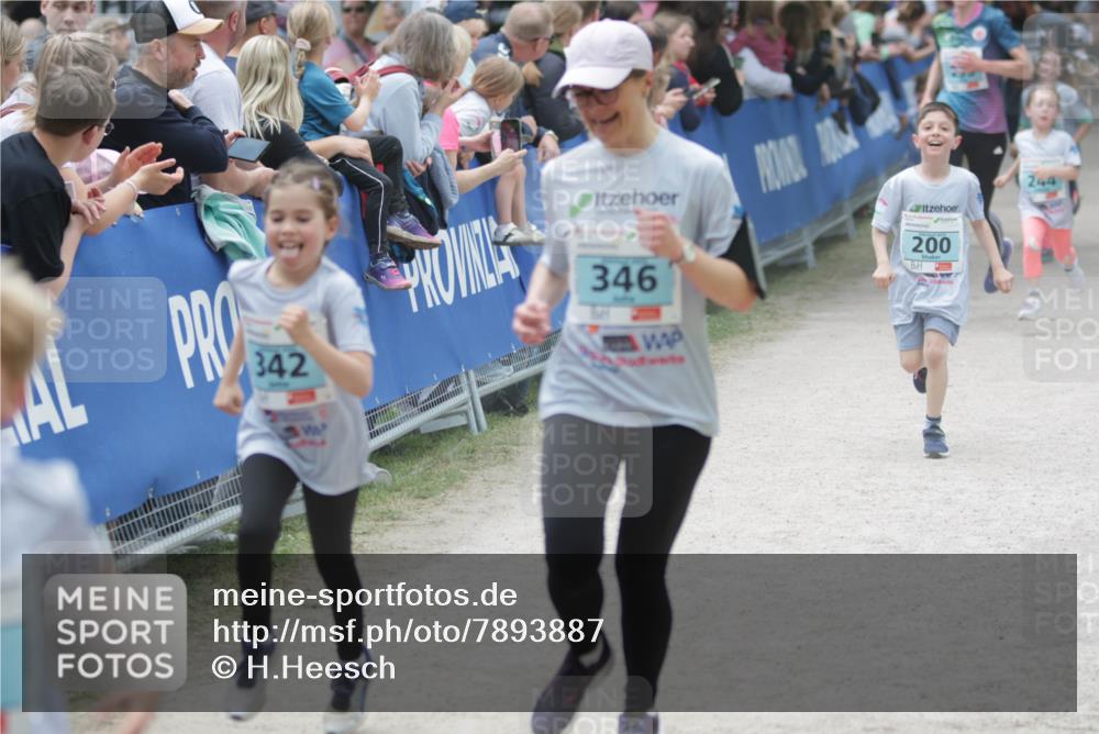 17.05.2025 - Störlauf H.Heesch http://msf.ph/oto/7893887 17.05.2025 13:44:48 Ziel 342, 346, 200, 244 meine-sportfotos.de