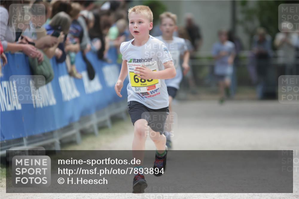 17.05.2025 - Störlauf H.Heesch http://msf.ph/oto/7893894 17.05.2025 14:10:52 Ziel 680 meine-sportfotos.de