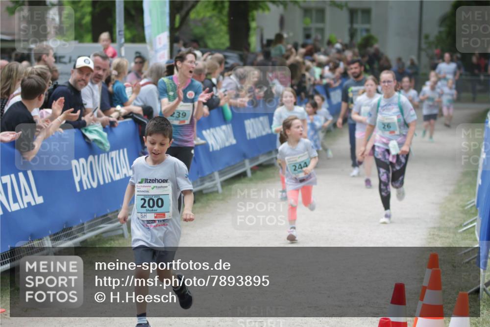 17.05.2025 - Störlauf H.Heesch http://msf.ph/oto/7893895 17.05.2025 13:44:51 Ziel 2025, 200, 239, 244, 26 meine-sportfotos.de
