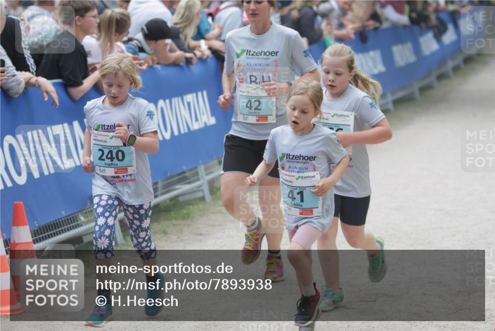 17.05.2025 - Störlauf H.Heesch http://msf.ph/oto/7893938 17.05.2025 13:45:00 Ziel 2025, 240, 2025, 42, 2025, 2025, 41 meine-sportfotos.de