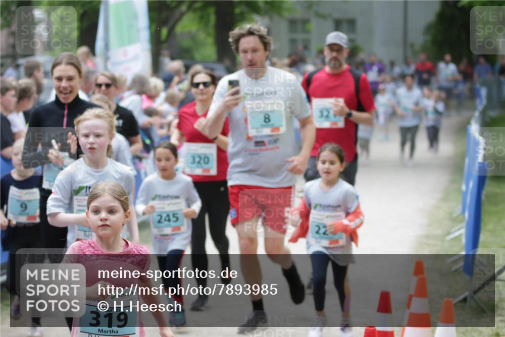 17.05.2025 - Störlauf H.Heesch http://msf.ph/oto/7893985 17.05.2025 13:45:15 Ziel 2025, 319, 245, 320, 8, 22 meine-sportfotos.de