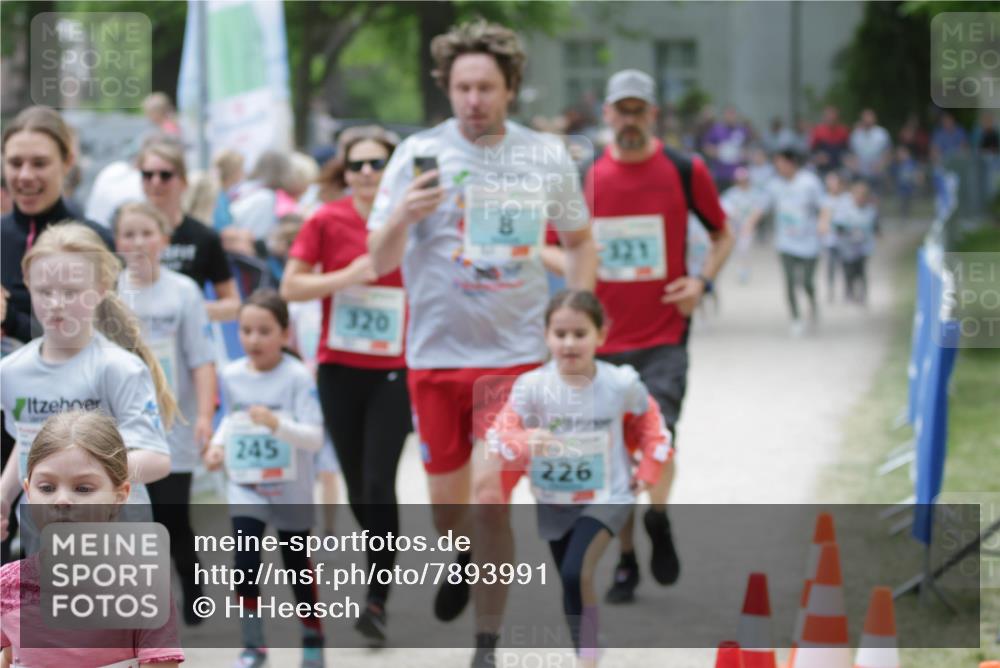 17.05.2025 - Störlauf H.Heesch http://msf.ph/oto/7893991 17.05.2025 13:45:15 Ziel 245, 320, 8, 226 meine-sportfotos.de