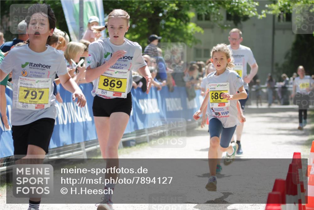 17.05.2025 - Störlauf H.Heesch http://msf.ph/oto/7894127 17.05.2025 14:12:05 Ziel 2025, 797, 2025, 869, 3, 2025, 680, 25 meine-sportfotos.de