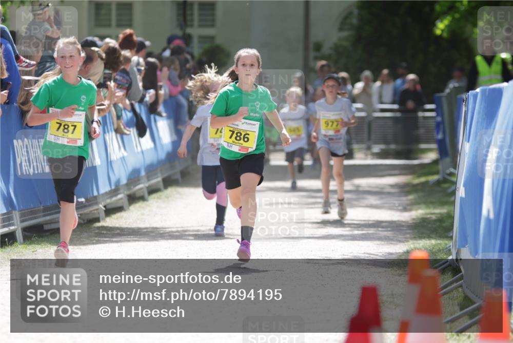 17.05.2025 - Störlauf H.Heesch http://msf.ph/oto/7894195 17.05.2025 14:12:20 Ziel 787, 786, 977 meine-sportfotos.de