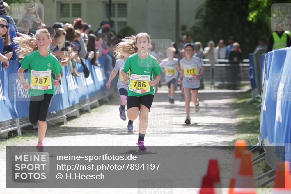 17.05.2025 - Störlauf H.Heesch http://msf.ph/oto/7894197 17.05.2025 14:12:20 Ziel 787, 786, 548, 977 meine-sportfotos.de