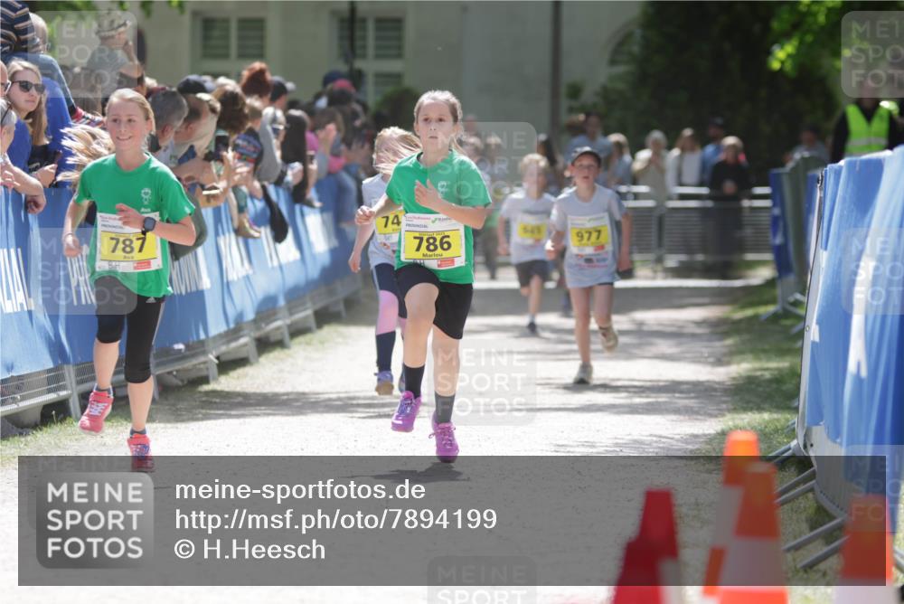 17.05.2025 - Störlauf H.Heesch http://msf.ph/oto/7894199 17.05.2025 14:12:20 Ziel 787, 74, 786, 545, 977 meine-sportfotos.de