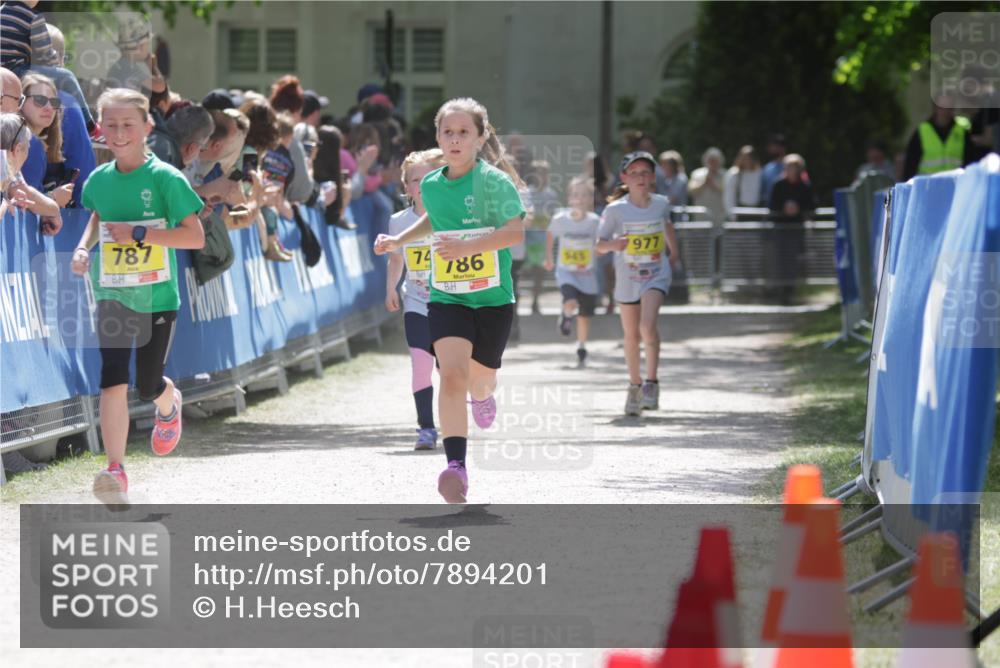 17.05.2025 - Störlauf H.Heesch http://msf.ph/oto/7894201 17.05.2025 14:12:20 Ziel 787, 74, 786, 977 meine-sportfotos.de