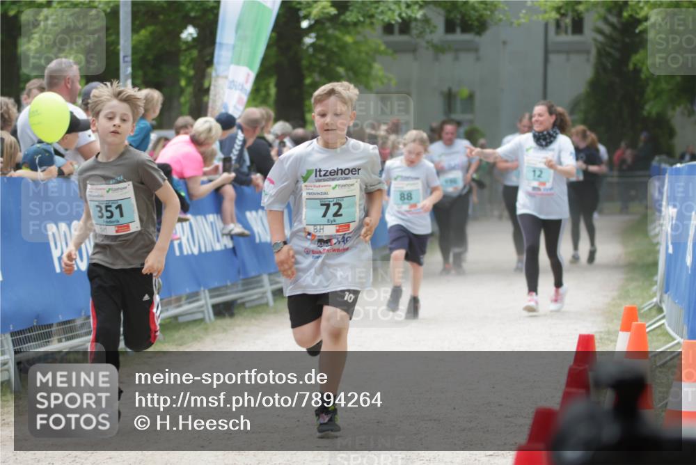 17.05.2025 - Störlauf H.Heesch http://msf.ph/oto/7894264 17.05.2025 13:46:40 Ziel 351, 72, 88, 10 meine-sportfotos.de