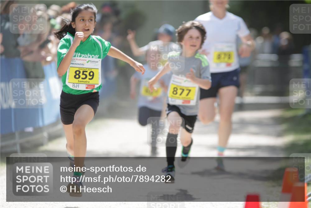 17.05.2025 - Störlauf H.Heesch http://msf.ph/oto/7894282 17.05.2025 14:12:36 Ziel 2025, 859, 877, 678 meine-sportfotos.de