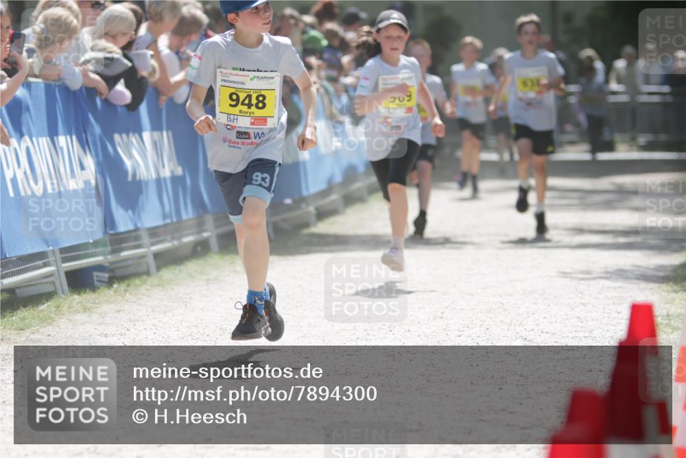 17.05.2025 - Störlauf H.Heesch http://msf.ph/oto/7894300 17.05.2025 14:12:40 Ziel 2025, 948, 93, 569 meine-sportfotos.de