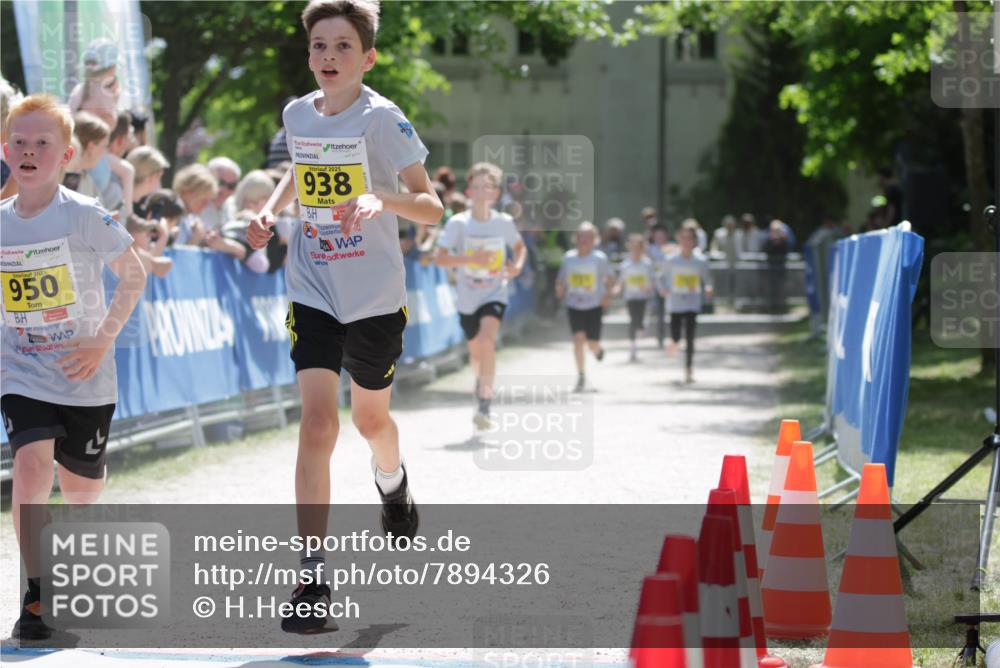 17.05.2025 - Störlauf H.Heesch http://msf.ph/oto/7894326 17.05.2025 14:12:45 Ziel 2025, 950, 2025, 938 meine-sportfotos.de