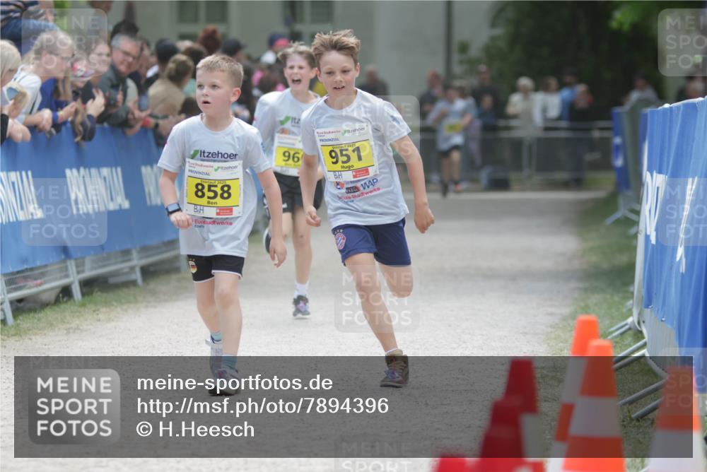 17.05.2025 - Störlauf H.Heesch http://msf.ph/oto/7894396 17.05.2025 14:13:32 Ziel 2025, 858, 96, 2025, 951 meine-sportfotos.de