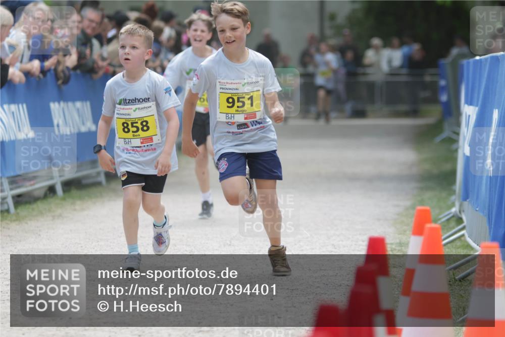 17.05.2025 - Störlauf H.Heesch http://msf.ph/oto/7894401 17.05.2025 14:13:33 Ziel 2025, 858, 2025, 951 meine-sportfotos.de